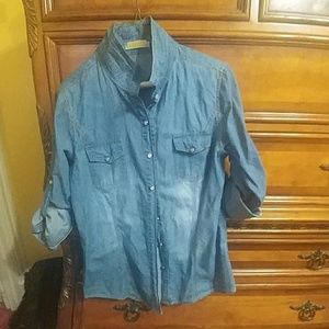 Fitted Button front jeans shirt